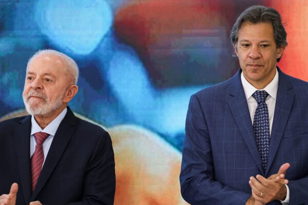 Segurança pública e impostos têm pior desempenho sob Lula, diz pesquisa Segurança pública e impostos têm pior desempenho sob Lula, diz pesquisa