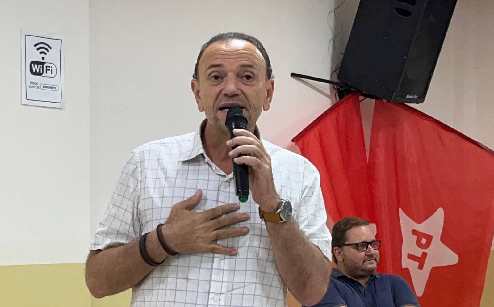 Favorito para a presidência do PT foi livrado de processos na Lava Jato