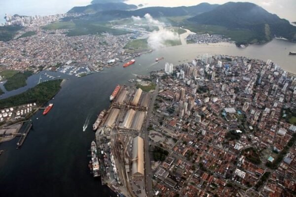 Porto de Santos terá canal ampliado e investimento bilionário; leilão será neste ano