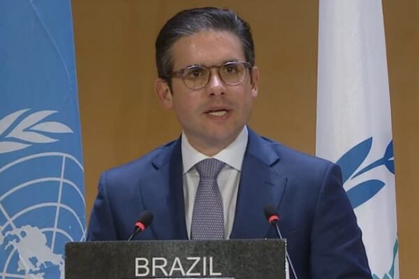 Em Genebra, Hugo Motta defende diálogo, cooperação e diplomacia