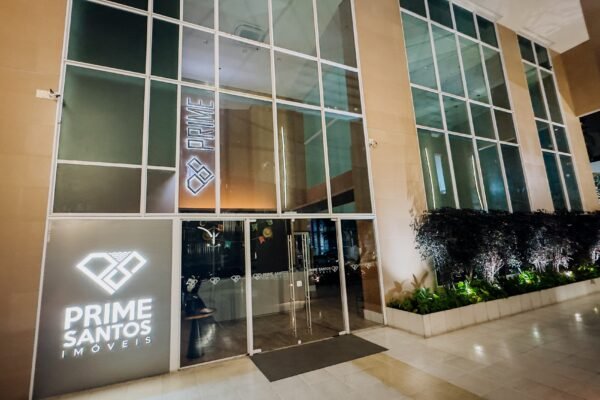 Imobiliária de Santos investe R milhão e eleva padrão de atendimento local