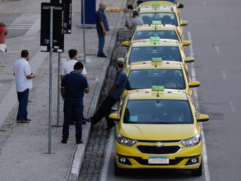 Medida provisória extingue cobrança por vistoria de taxímetros