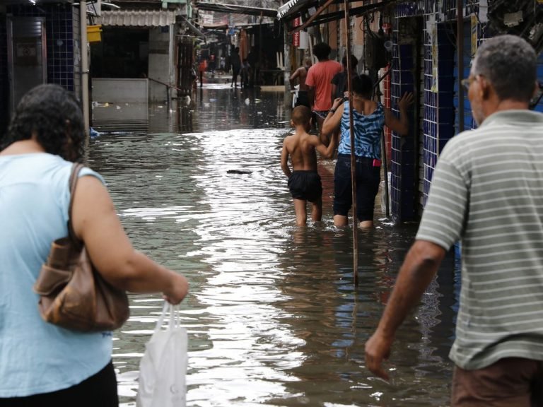 Balanço do semestre: facilitado o uso de verba federal para drenagem em município afetado por enchente