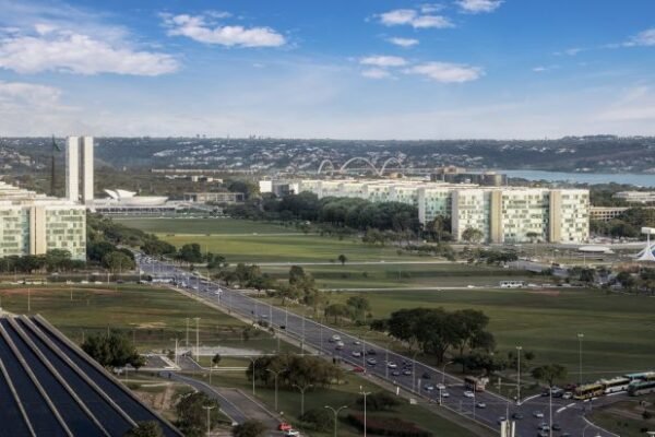 Comissão debate projeto que define regras para avaliação de imóveis da administração pública Comissão debate projeto que define regras para avaliação de imóveis da administração pública