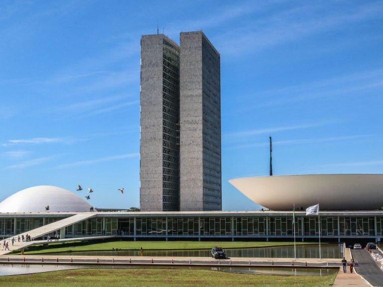 Câmara e Senado pedem que STF reconheça decisão que anula decretos que elevaram IOF