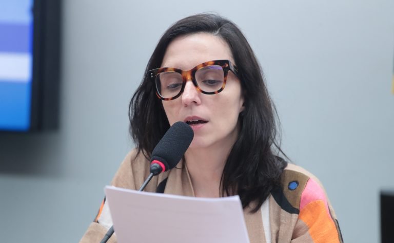 Comissão aprova escolas comunitárias e confessionais em programas do MEC