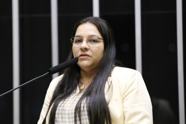 Comissão aprova programas de visitação de crianças e adolescentes órfãos a idosos em asilos
