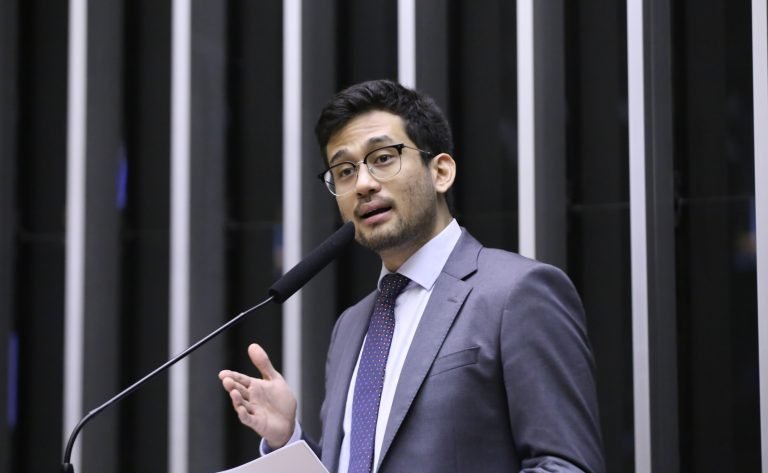 Comissão aprova projeto que proíbe obsolescência programada de produtos