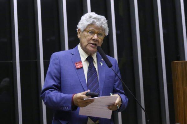 Psol promete judicialização de mudança nas regras para acionar o STF