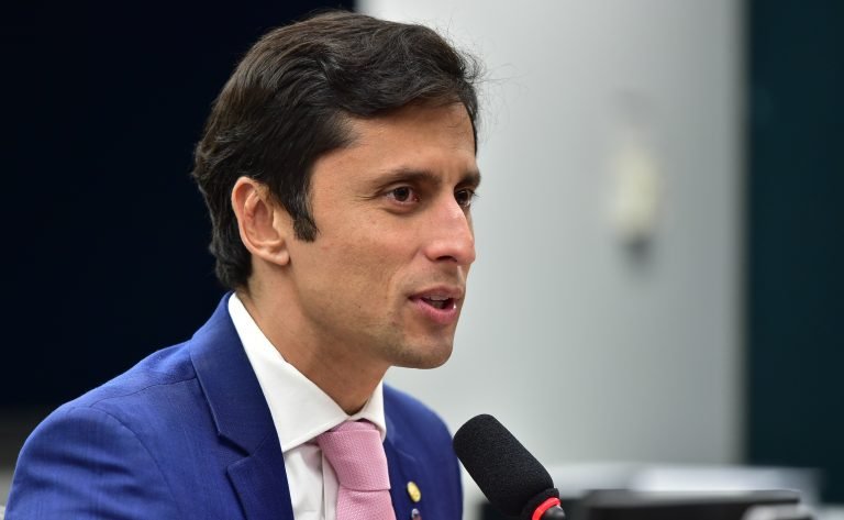 CCJ aprova piso de R$ 4.650 para fisioterapeutas e terapeutas ocupacionais