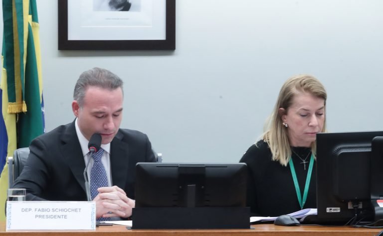 Conselho de Ética abre processo contra o deputado Gilvan da Federal