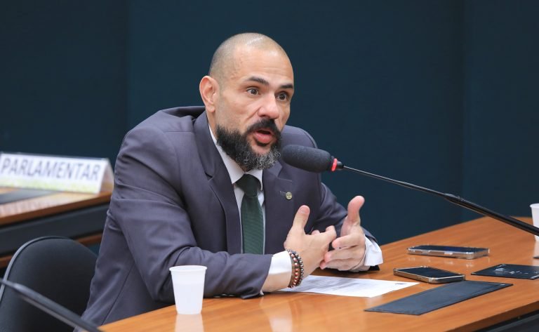 Comissão aprova ampliação da cota para pessoas com deficiência em instituições federais de ensino