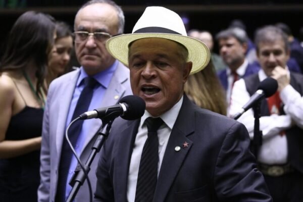 Comissão aprova criação do Programa Nacional de Moradia por Autogestão