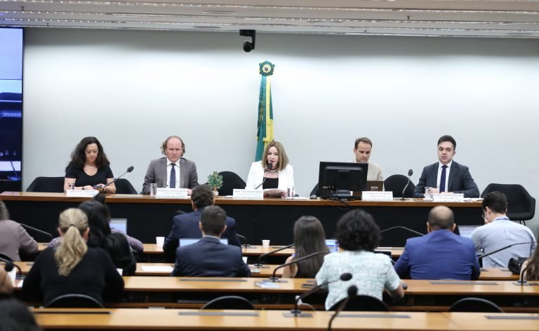 Governo vê “dano irremediável” em projeto de novo licenciamento ambiental e prevê judicialização do tema