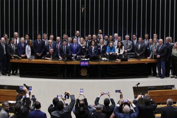 Deputados analisam projeto que torna permanente a Lei de Incentivo ao Esporte; acompanhe