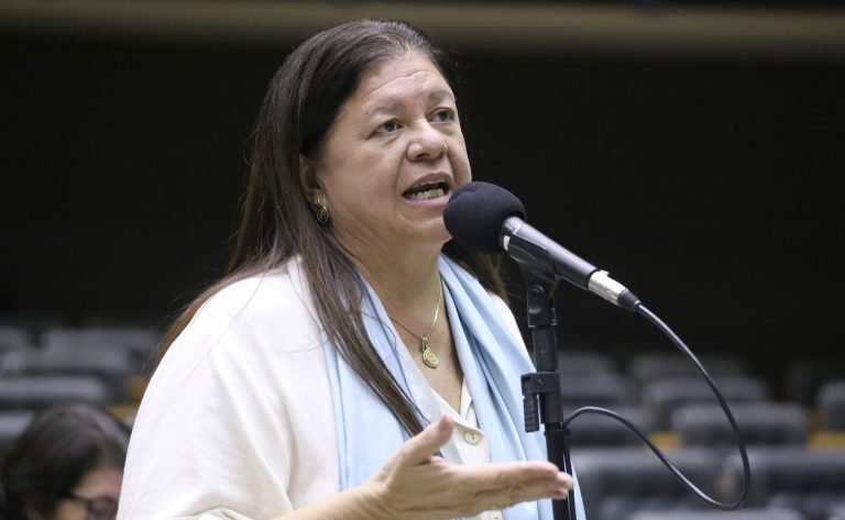 Comissão aprova proibição de censura a atletas por opiniões que não infrinjam a lei