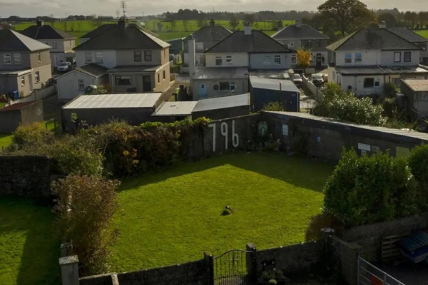 Como centenas de bebês e crianças foram enterrados em vala comum secreta descoberta por historiador amador