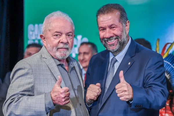 Homem é agredido depois de chamar Lula de ‘ladrão’ durante cerimônia em Osasco (SP)
