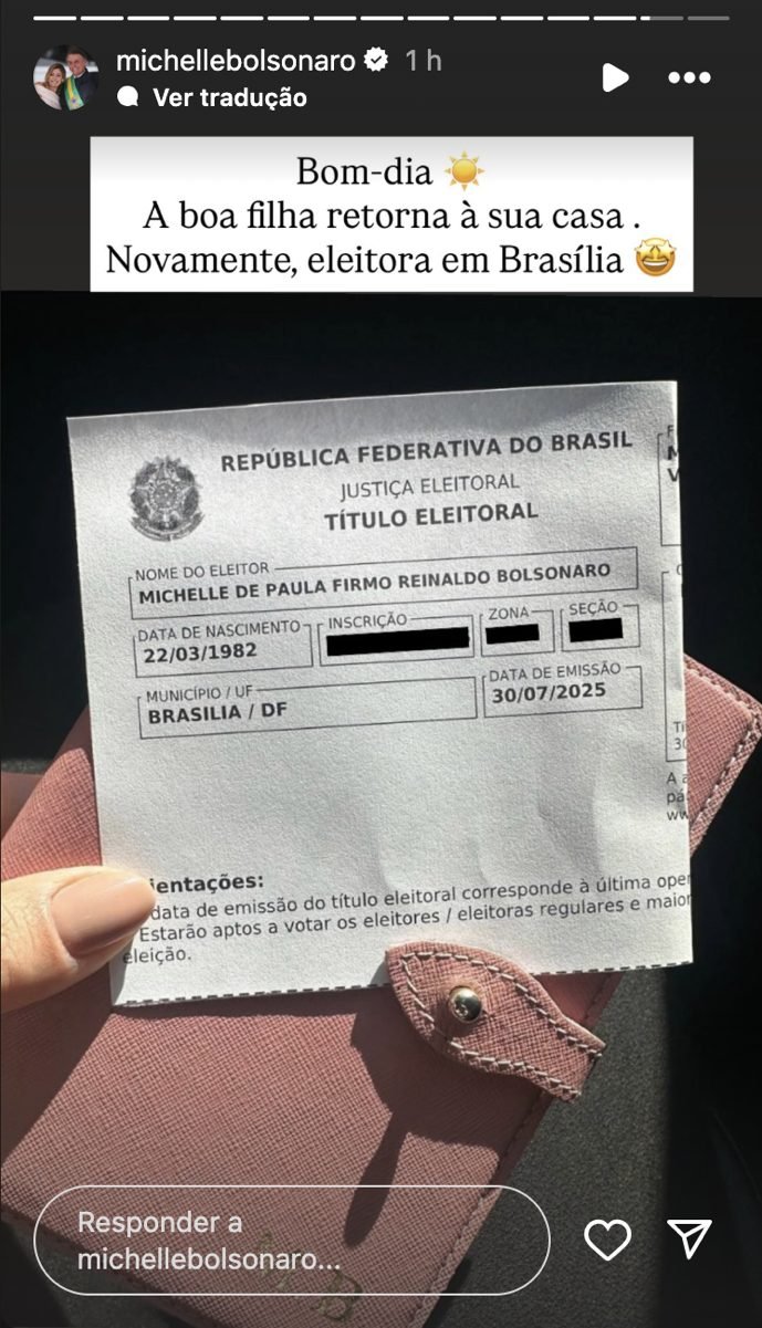 Pré-candidata ao Senado, Michelle muda título eleitoral para o DF