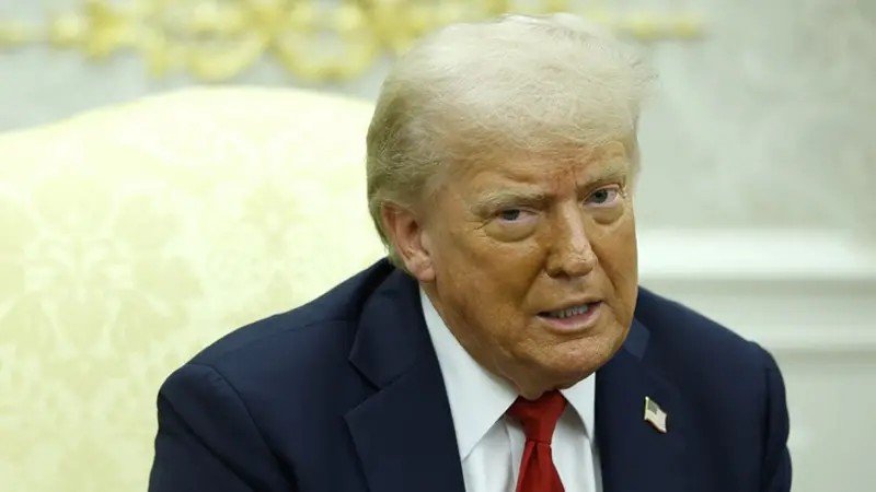 Estou ‘decepcionado, mas ainda não desisti’ de Putin, diz Trump à BBC