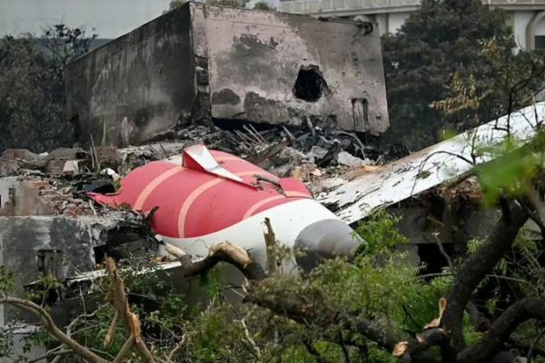 As duras críticas ao relatório preliminar sobre queda de avião da Air India