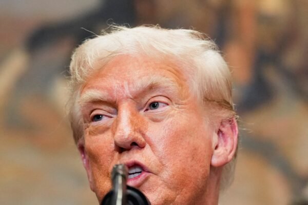 Por que Trump (e os EUA) podem ter que pagar caro por aumento de tarifas Por que Trump (e os EUA) podem ter que pagar caro por aumento de tarifas