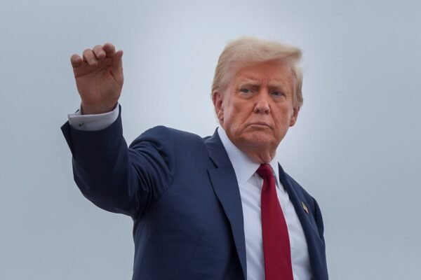 Trump demite autoridade trabalhista dos EUA por dados e ganha chance antecipada de reformular o Fed Trump demite autoridade trabalhista dos EUA por dados e ganha chance antecipada de reformular o Fed
