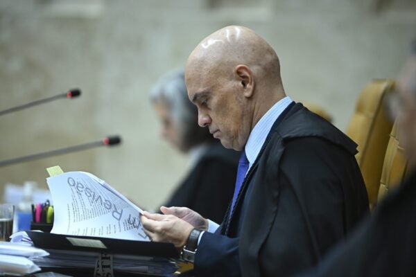 Moraes ‘quer criminalizar a atividade política’, diz van Hattem