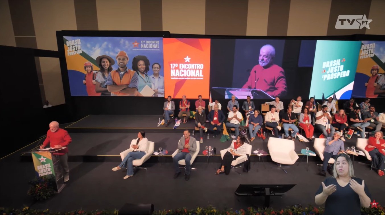 Lula defende moeda alternativa ao dólar: ‘Não preciso ficar subordinado’