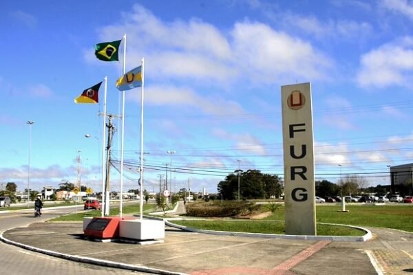 Justiça anula cotas para trans em universidade do RS