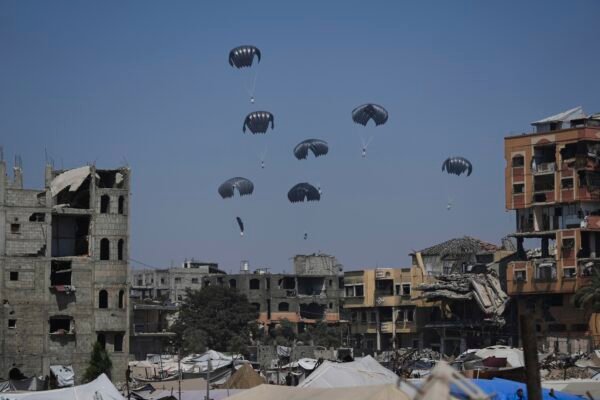 Em posicionamento inédito, Liga dos Países Árabes condena ataque terrorista do Hamas e pede desarmamento; grupo rebate