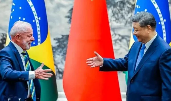 Tarifaço: China diz que apoia o Brasil em resistência à ‘intimidação’ tarifária e na proteção de seus direitos