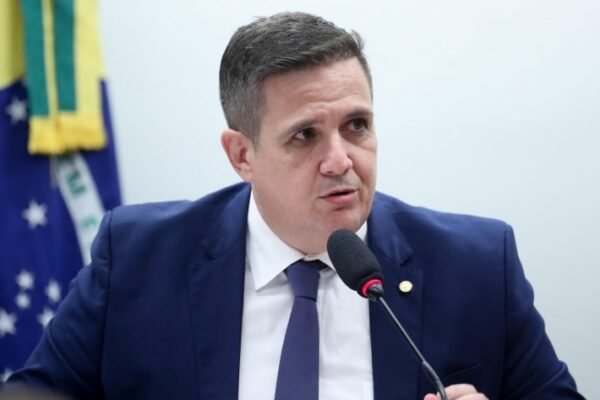 Projeto disciplina uso de vídeos de cidadãos para comprovar infração de trânsito Projeto disciplina uso de vídeos de cidadãos para comprovar infração de trânsito