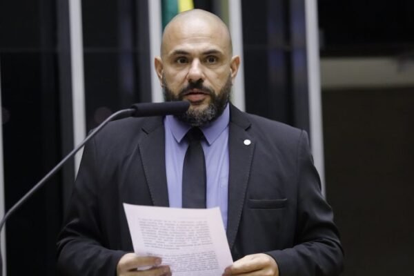 Comissão aprova penas mais duras para militares que agredirem subordinados