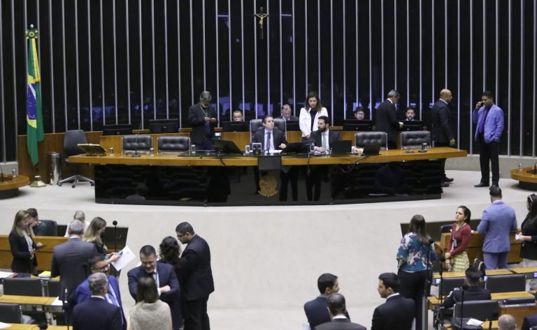 Câmara aprova medida provisória que cria programa para agilizar trabalho do INSS