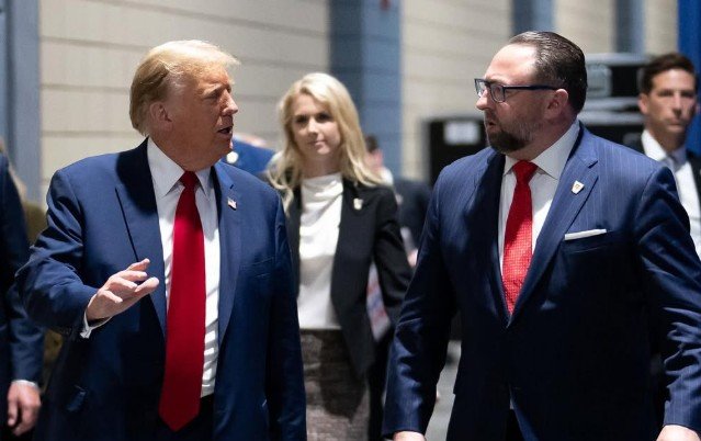 Ex-assessor de Trump diz que Lula tem ‘cérebro de banana amassada’ e o compara a Biden