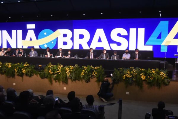 Festa na Grécia marca viagem à Europa bancada pelo União Brasil Festa na Grécia marca viagem à Europa bancada pelo União Brasil