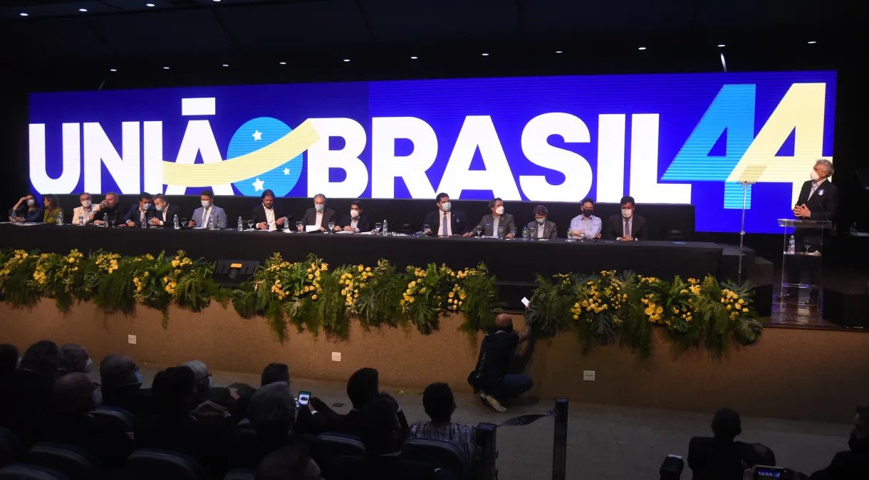 Festa na Grécia marca viagem à Europa bancada pelo União Brasil