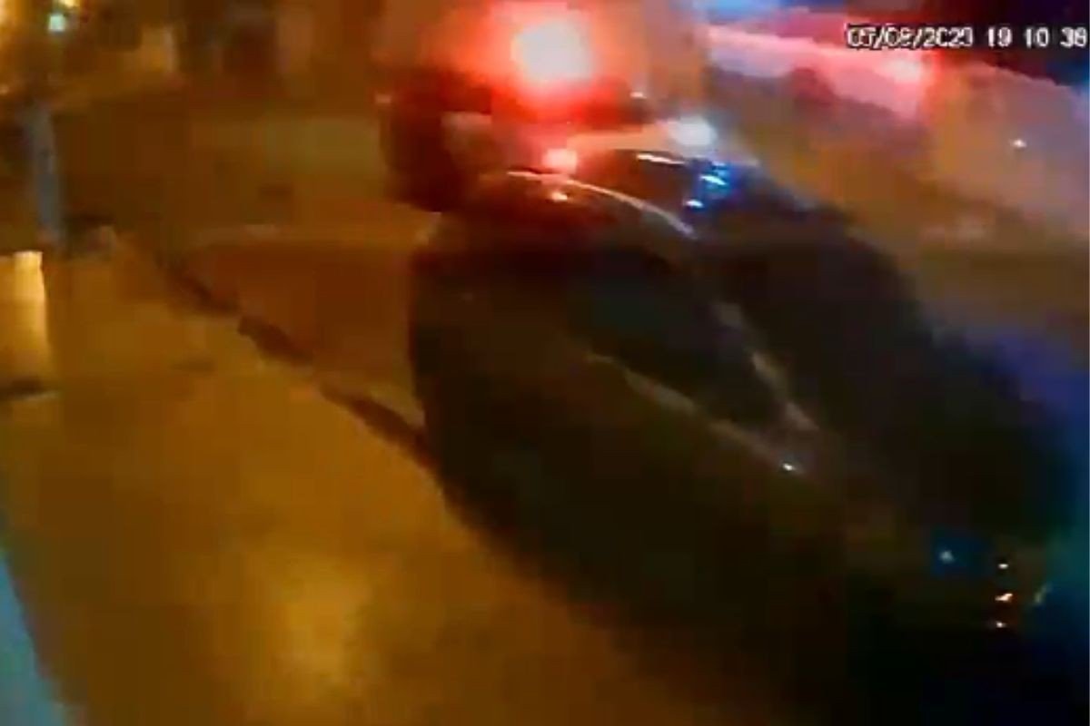 Homem é baleado na cabeça após roubar carro com comparsa e fugir da PM no litoral de SP