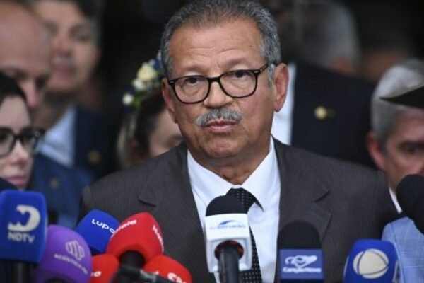 Desembargador diz que decisão de Moraes é ‘arbítrio total’ Desembargador diz que decisão de Moraes é ‘arbítrio total’