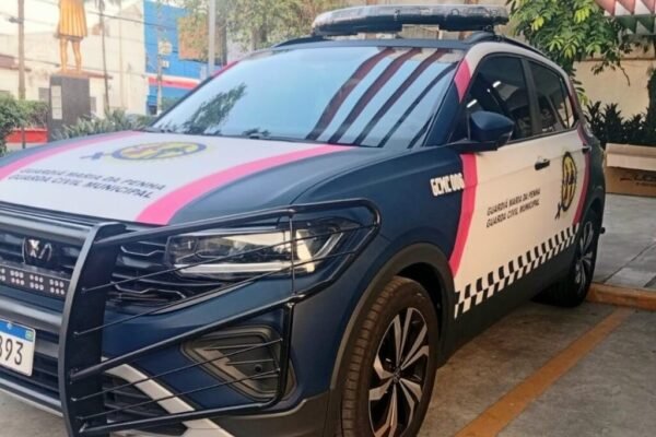 Mulher é sequestrada pelo ex e resgatada após apertar o botão do pânico em SP