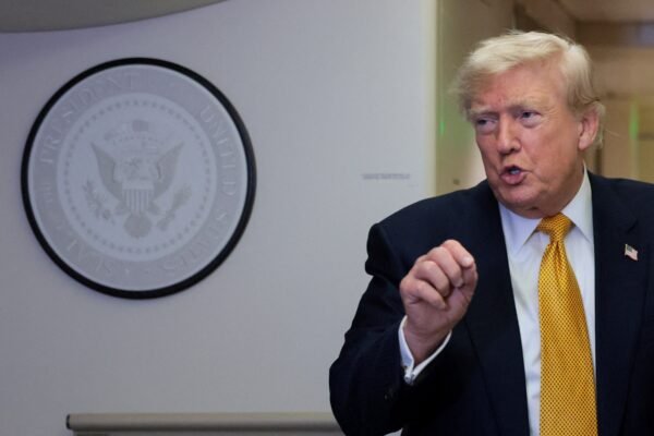 Relembre o que Trump já disse sobre cobrança de pedágio no Estreito de Ormuz