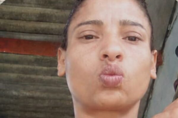 Mulher é encontrada morta em prédio abandonado no litoral de SP