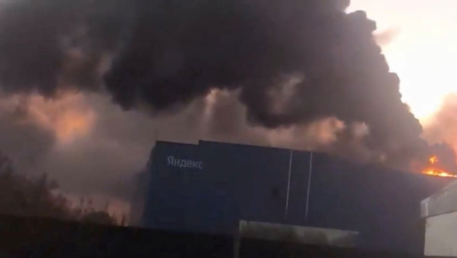 Drones atingem data center do ‘Google russo’; VÍDEO mostra local em chamas