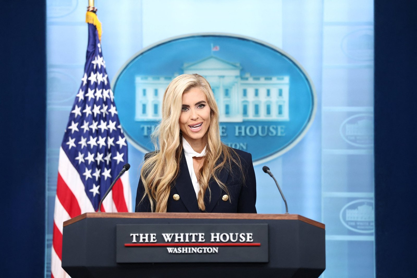 Nova chefe de imprensa de Trump admite que reprovou no exame de advocacia