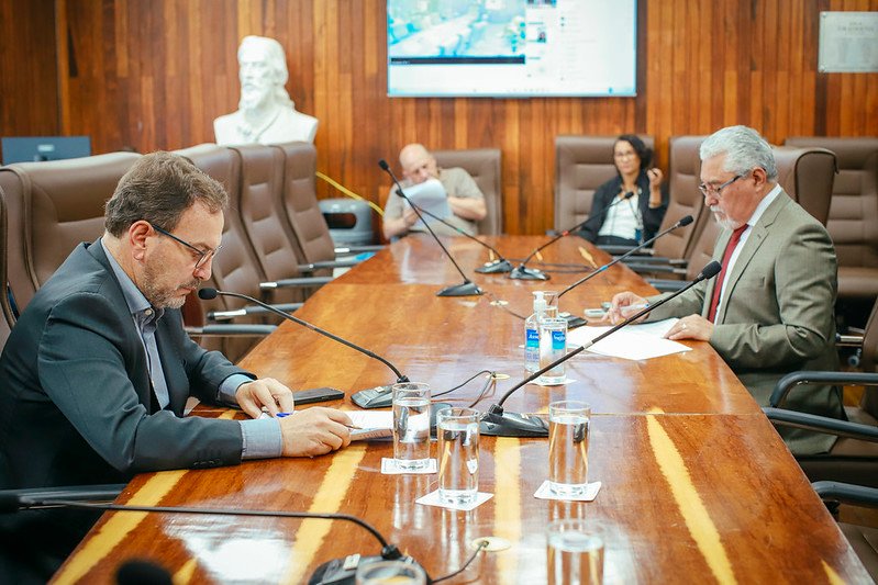 Documento aprovado pede audiência para discutir criação de centros de acompanhamento pedagógicos