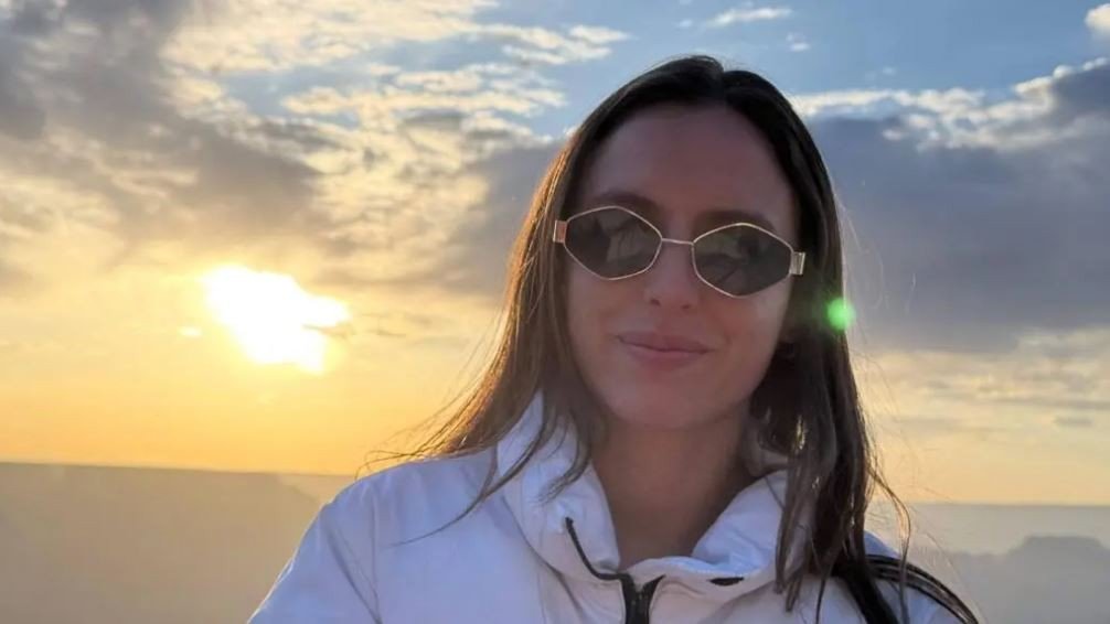 Mãe de atriz brasileira presa pelo ICE diz que filha sofreu maus-tratos na prisão: ‘Perdeu muito peso e não quer que eu a veja’